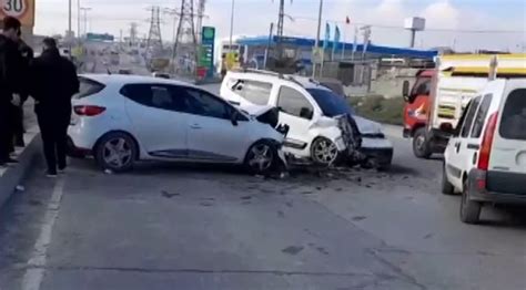 A­r­n­a­v­u­t­k­ö­y­­d­e­ ­t­r­a­f­i­k­ ­k­a­z­a­s­ı­:­ ­2­ ­y­a­r­a­l­ı­ ­-­ ­S­o­n­ ­D­a­k­i­k­a­ ­H­a­b­e­r­l­e­r­